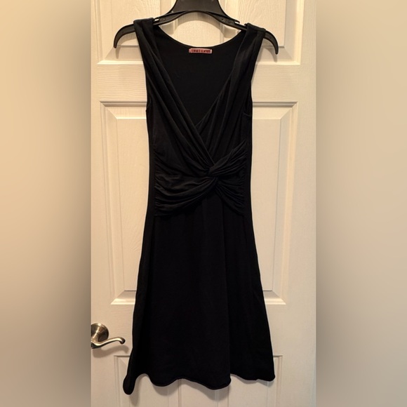 Velvet Black Midi Dress - Picture 3 of 6
